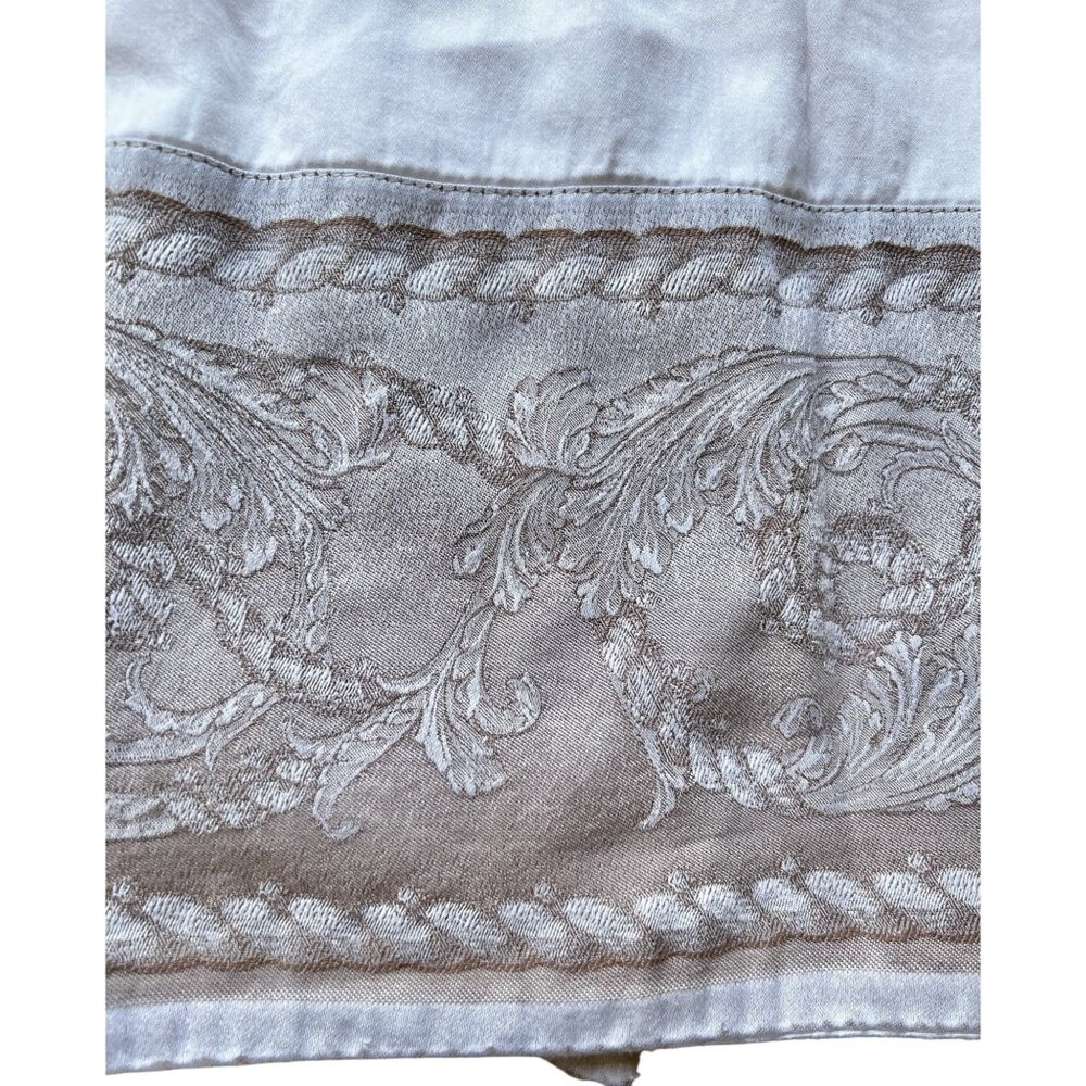 White Embroidered Egyptian Cotton Pillowcase 20"x29" Woven In Italy - Picture 2 of 7